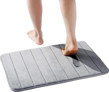 Luxury Memory Foam Small Bath Mat, Thick, Ultra Soft and Comfortable Velvet Bath Mats, Strong Water Absorbent, Non-Slip Washable, Quick Dry for Bathroom, Shower(17"x24" - Grey)